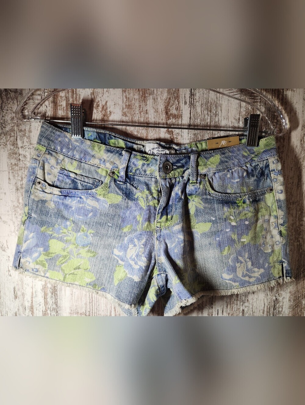 Aeropostale Blue Denim Floral Print Shorty 2.5 Inseam Shorts Green Accents NWT